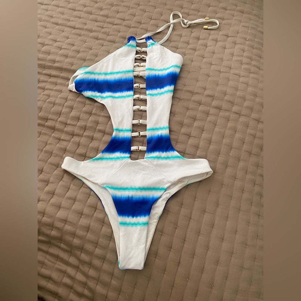 Beach Bunny Cut-out one piece tie dye swimsuit sz s
